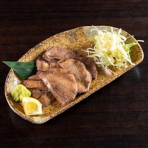 牛タンの炭火焼 Charcoal Grilled Beef tan