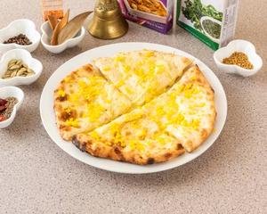 チーズガーリックナン Cheese ＆ Garlic Naan