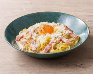 クリーム仕立てのカルボナーラスパゲッティ