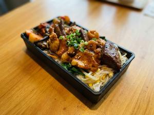 Mixホルモン弁当