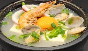 白いスンドゥブ定食