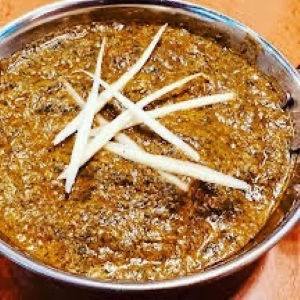 ほうれん草マトンカレー Horensou Mutton Curry