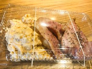 肉小屋式沖縄豚ベーコン付きポテトサラダ