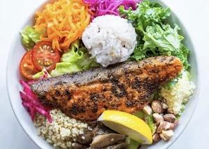 【人気No.1】バジルサーモン/Grilled Salmon