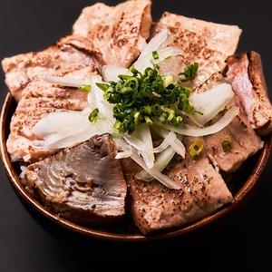 炉端のマグロ炙り丼 Roast Tuna Roast soy sauce tuna rice bowl