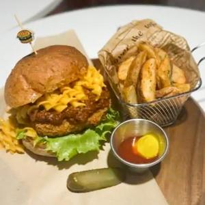 マッケンチーズバーガー