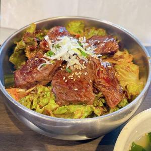 牛ハラミ丼(スープ付き)