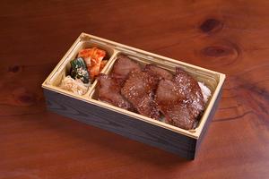 赤肉弁当