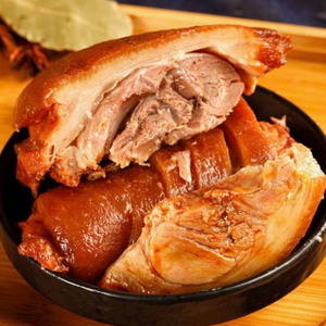 秘伝タレ味付け豚足肉(骨なし) 脱骨肘子 1個