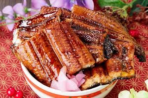 【極み】香ばし鰻丼(鰻6切れ) [Special] Eel bowl (6 slices of eel)