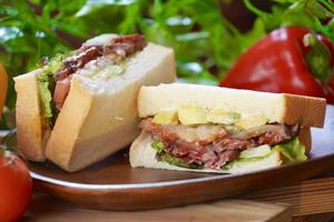 筋肉ムキムキ！ローストカンガルーサンドウィッチ Roasted Kangaroo Sandwich