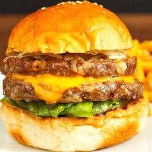 ダブルチーズバーガー【226gパティ】 Double Cheese Burger