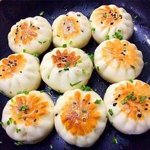 焼き小籠包 4個入り(生煎包)