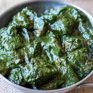 ほうれん草チキンカレー Spinach ＆ Chicken Curry
