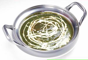 【人気No.3】ほうれん草チキンカレー Chicken Saag