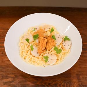 ウニとホタテの生クリームパスタ
