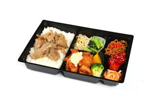 Eの豚カルビ×チキン南蛮弁当