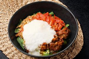 牛カルビにんにくとろろビビンバ