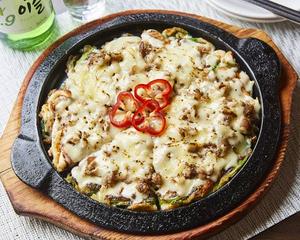 ブルゴギチーズチヂミ   Bulgolgi Cheese Buchimgae
