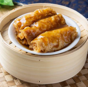 湯葉卷きオイスターソース、皇鮮竹卷Steamed pork and shrimp rolled with bean curd skin