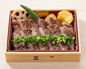 熟成サーロインステーキ重(肉2倍)