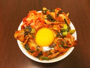 豚キムチマヨ丼