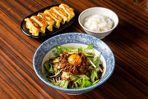 冷製坦々まぜそば ライス、背脂生姜餃子セット