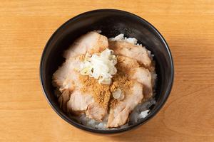 チャーシュー丼
