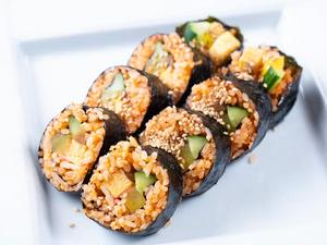 赤キンパ(キムチ入り)