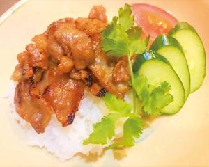 ベトナム風 豚焼肉のせご飯 Grilled Pork Over Rice