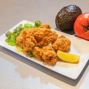 ニンニク風味の鶏の唐揚げ