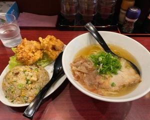 白油 まぐろ節らーめん 唐揚げ半チャーハンセット