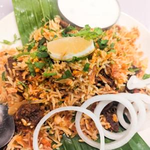 ビリヤニ (マトン、チキン、海老、野菜) ライタ付 BRIYANI (MUTTON, CHICKEN, PRAWN, VEG) RAITA(1辛)