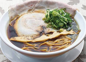 2個でお得黒醤油×2個【手鍋で温める、熱々本格ラーメン！】香りと味わいが癖になる黒醤油ブラックの空らーめん