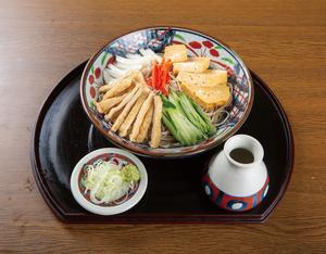 冷きつね蕎麦 Cold Soba with Fried Tofu