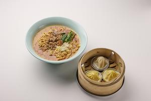 夜市の蒸し小籠包3個+担々麺