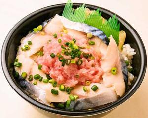 魚丼 さばネギトロ丼(134)