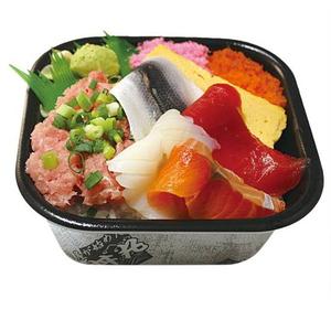 まんぷく丼 シャリ大盛、まぐろ、いか、サーモン、小肌、ネギトロ