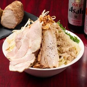 【当店一番人気】豚骨爆盛り汁なしラーメン [Most popular] Tonkotsu ramen without soup