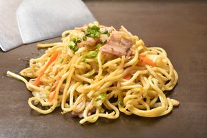 ねぎ塩豚バラ焼きそば
