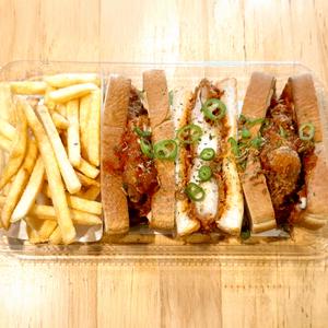 ● 激辛！メキシカンSALSAチキンカツ(180g！)サンド・ポテトセット