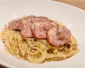 鴨肉の和風ペペロンチーノ