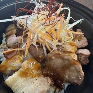 豚串焼き丼