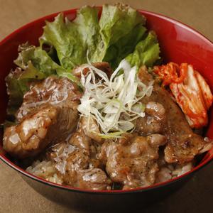 牛カルビ塩焼肉丼