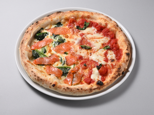 Italian Kitchen VANSAN サーモンとほうれん草＆マルゲリータ