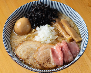 特製背脂醤油らー麺