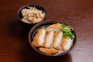 チキンカツそば定食