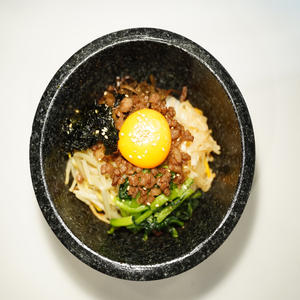 石焼きビビンバ
