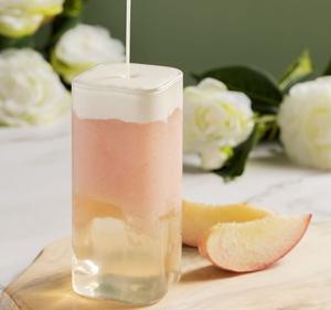 キツネのモモココナッツミルク (アイス)Peach Coconut Milk