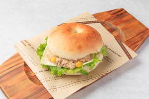 ツナチーズ ベーグルサンド